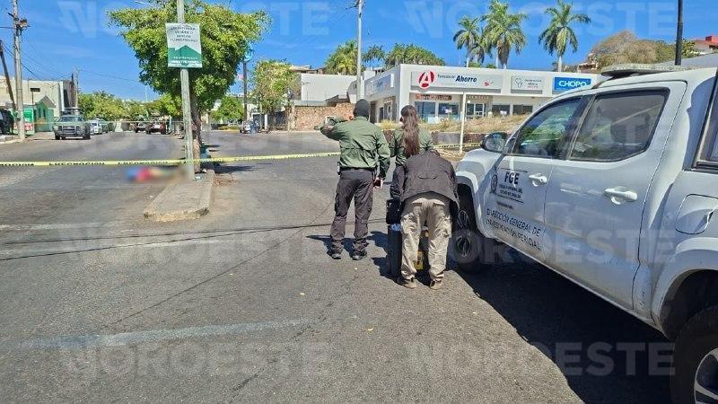 $!Matan a balazos a limpiavidrios en plena avenida Obregón, en Culiacán