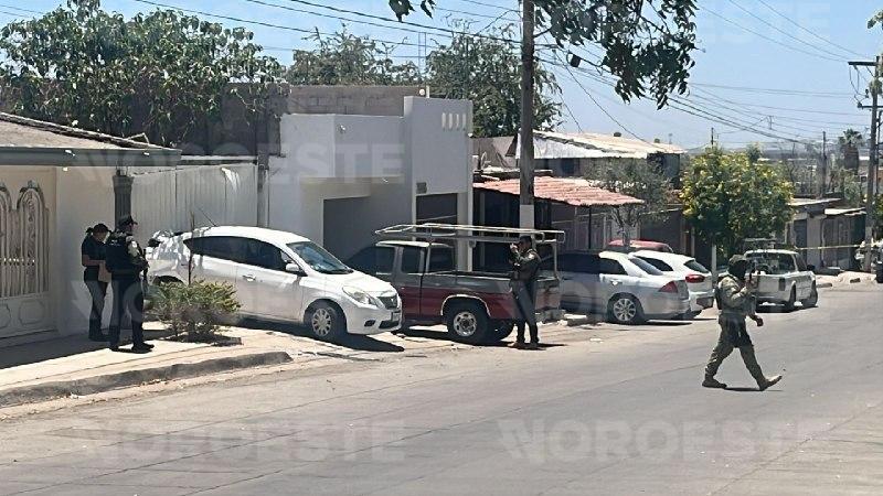 $!Ataques simultáneos en Culiacán: sujetos armados balean viviendas en Plutarco Elías Calles y Pemex
