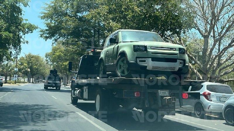 $!Aseguran dos vehículos con reporte de robo tras operativo en Interlomas, en Culiacán