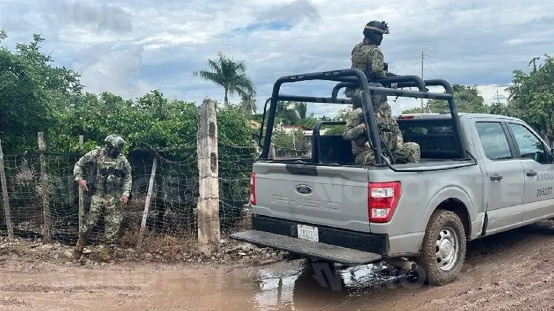 $!Operativo en Aguaruto: detienen a cinco y aseguran tres armas tras reporte al 911
