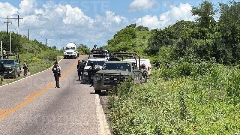 $!Hallan a mujer muerta a un costado de la carretera Mazatlán-Culiacán, cerca de El Habal