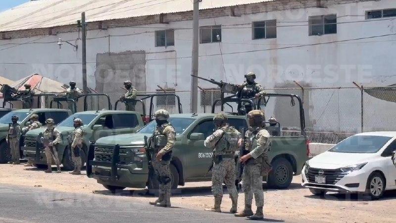 $!Entrada a Escuinapa: entre restos de un coche bomba y blindaje militar