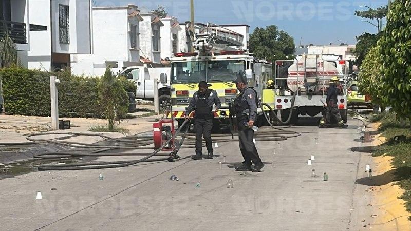 $!Balean y queman una casa en el Fraccionamiento Portafe, al norte de Culiacán