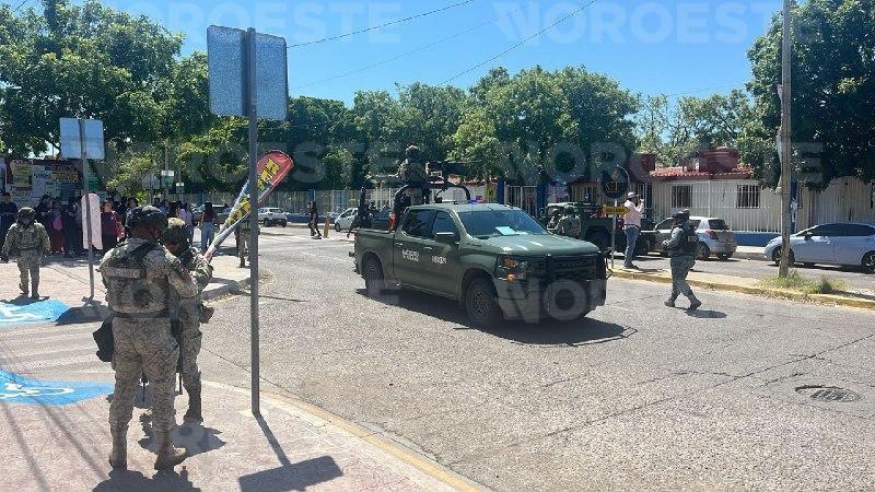 $!Asesinan a balazos a un joven frente a Ciudad Universitaria en Culiacán