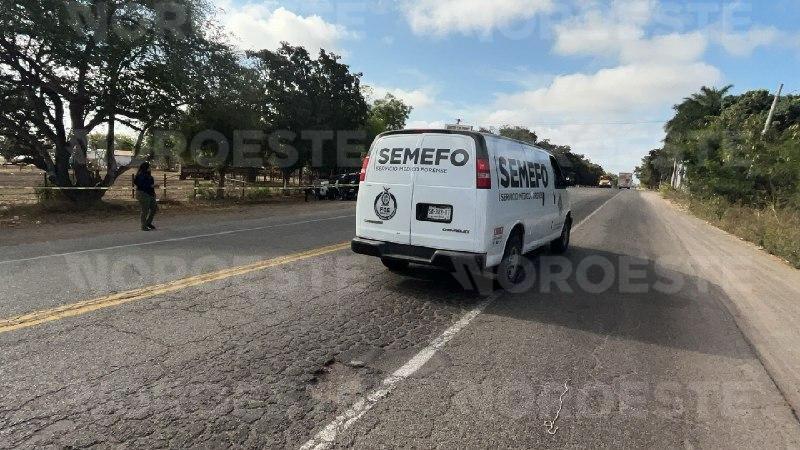 $!Hallan sin vida a hombre junto a la carretera Culiacán–Eldorado, cerca de Costa Rica