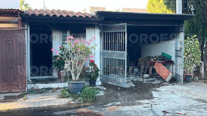 $!Incendian domicilio abandonado en el sector Santa Fe, en Culiacán