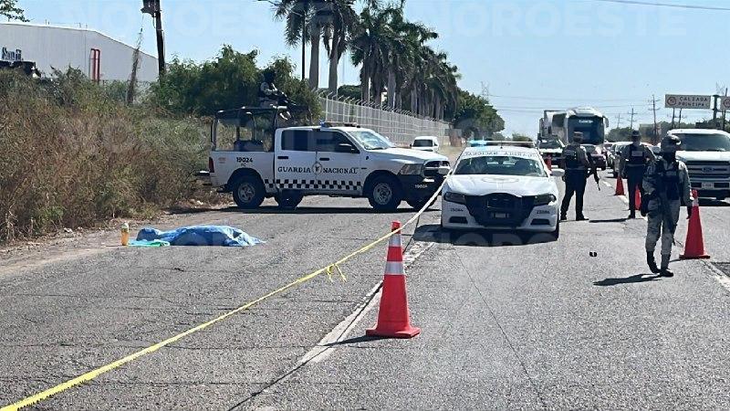 $!Hallan cuerpo con mensaje en la carretera Culiacán-Eldorado