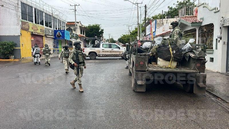$!Retiran explosivos caseros tras ataque e incendio de vivienda en el fraccionamiento Canaco de Culiacán
