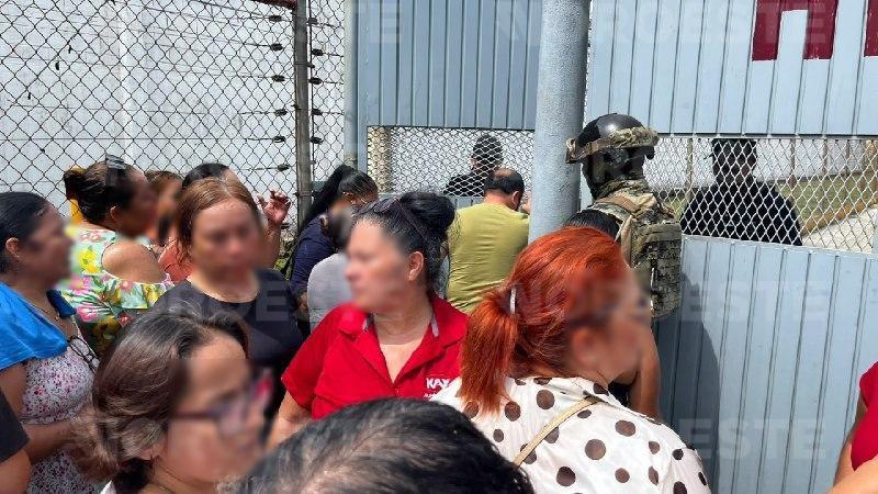$!Representante del penal de Mazatlán pide calma a familiares de internos tras el enfrentamiento