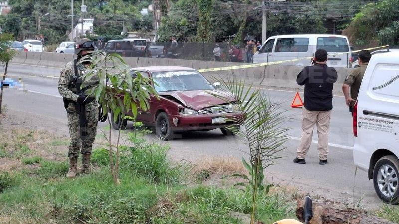 $!Estudiante pierde la vida al ser atropellada en la carretera Internacional en El Castillo, Mazatlán