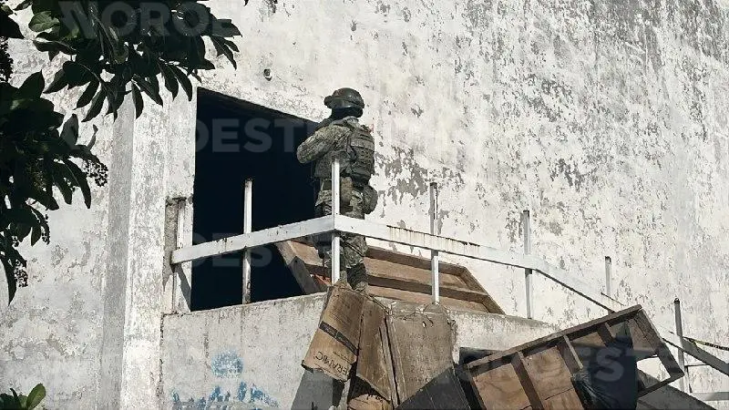 $!Localizan cuerpo en descomposición en edificio abandonado de Culiacán