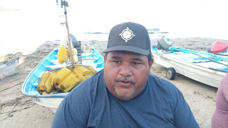 $!Marejada destruye embarcaciones en Cerritos y complica temporada de langosta en Mazatlán