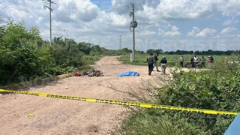 $!Muere pescador tras choque contra vehículo de carga en la sindicatura de Costa Rica, Culiacán