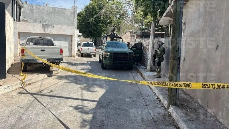 $!Hallan a hombre asesinado envuelto en una cobija en la Colonia Villa Satélite, en Culiacán