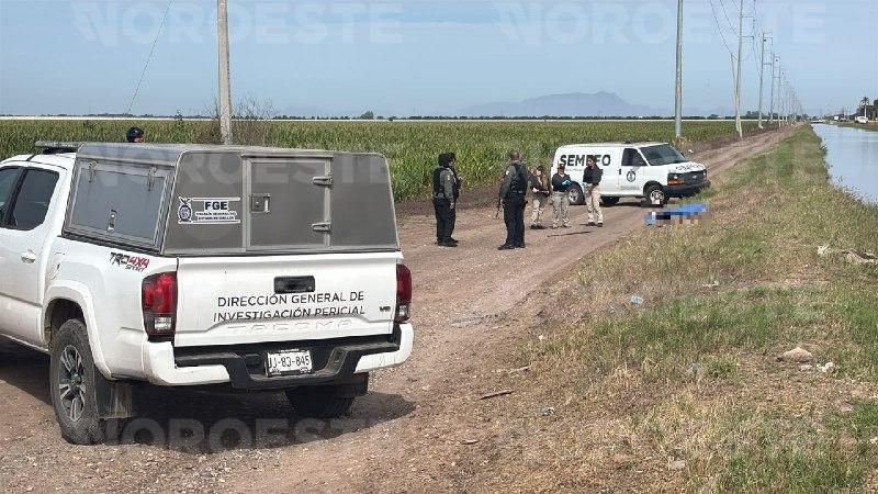 $!Hallan a mujer sin vida junto al canal 10 en Villa Juárez, Navolato