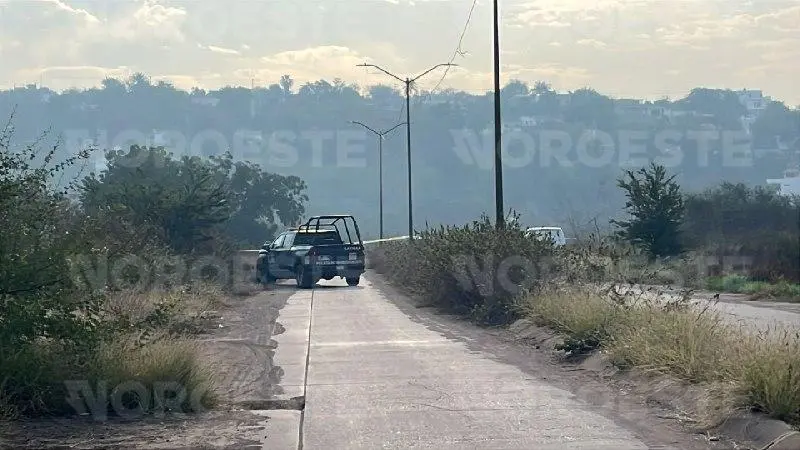 $!Localizan cuerpo parcialmente carbonizado y envuelto en cobijas al norte de Culiacán