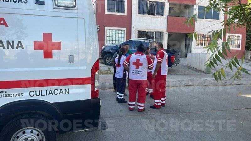 $!Familia resulta intoxicada tras incendio en departamento de Lomas de San Isidro, en Culiacán