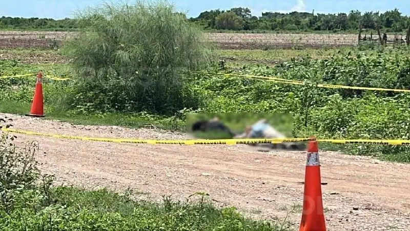$!Hallan a dos hombres asesinados y maniatados en camino de terracería al sur de Culiacán