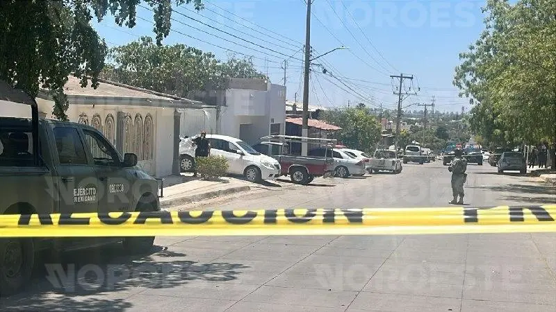 $!Ataques simultáneos en Culiacán: sujetos armados balean viviendas en Plutarco Elías Calles y Pemex