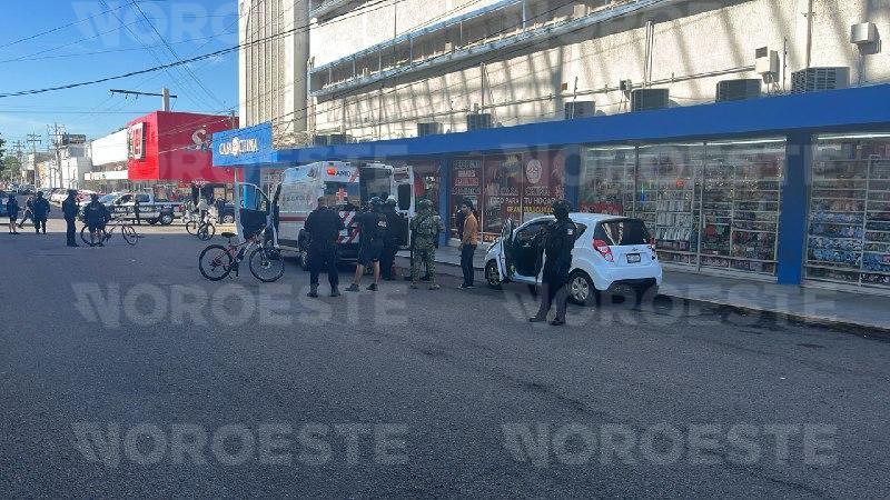 $!Ataque armado en el centro de Culiacán deja a dos personas heridas de bala