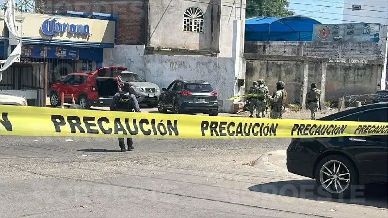 $!Asesinan a balazos al propietario de un expendio de cerveza dentro de su negocio en Culiacán