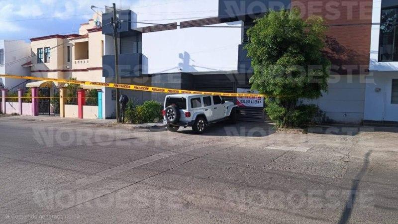 $!Despliegue militar en el centro de Culiacán tras asesinato de dos agentes de Tránsito