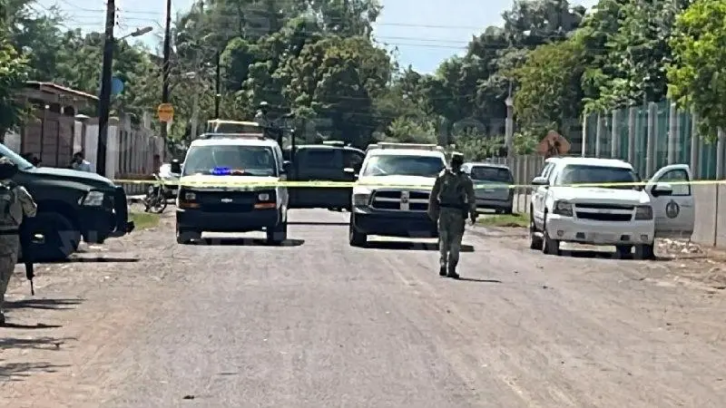 $!Hallan a dos hombres asesinados y envueltos en plástico dentro de una vivienda en Navolato