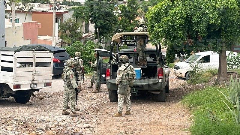 $!Tres casas y tres vehículos baleados deja balacera en la Colonia Josefa Ortiz de Domínguez, en Culiacán