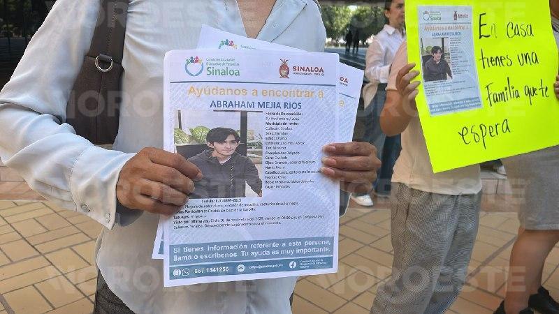 $!Familiares exigen al Gobierno el regreso de padre e hijo desaparecidos en el Campo El Diez, en Culiacán