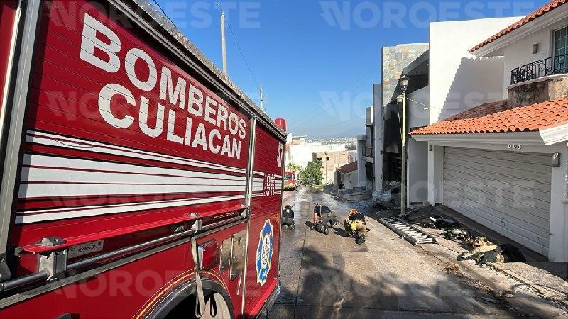 $!Sujetos armados incendian vivienda y vehículo en Colinas de San Miguel, Culiacán
