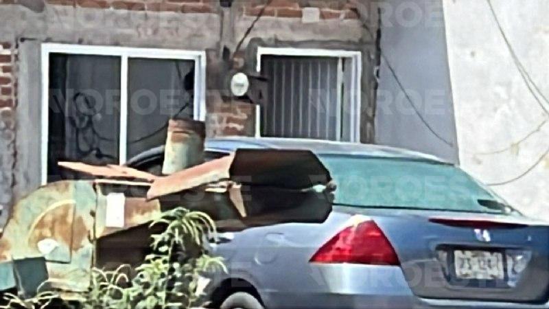 $!Atacan casa y vehículo en la 21 de Marzo, en Culiacán; inmueble estaba deshabitado al momento de la agresión