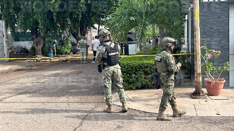 $!Asesinan a tres personas dentro de una vivienda en Urbi Villa del Sol, Culiacán