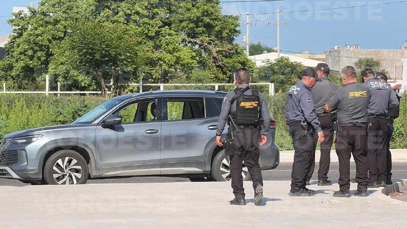$!Persecución culmina en la salida norte de Culiacán y autoridades retienen una camioneta sin registro