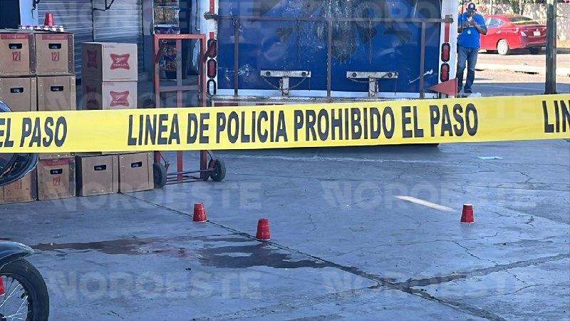 $!Ataque armado en expendio cervecero deja un hombre herido en el sector Valle Alto, Culiacán