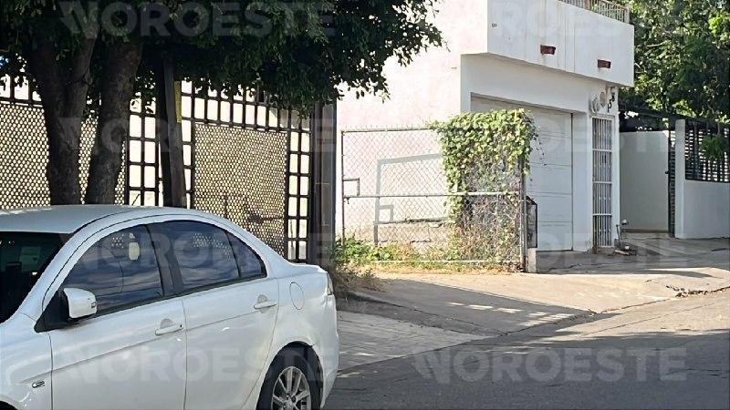 $!Hallan cuerpo envuelto en plástico y una cobija en Tierra Blanca, Culiacán