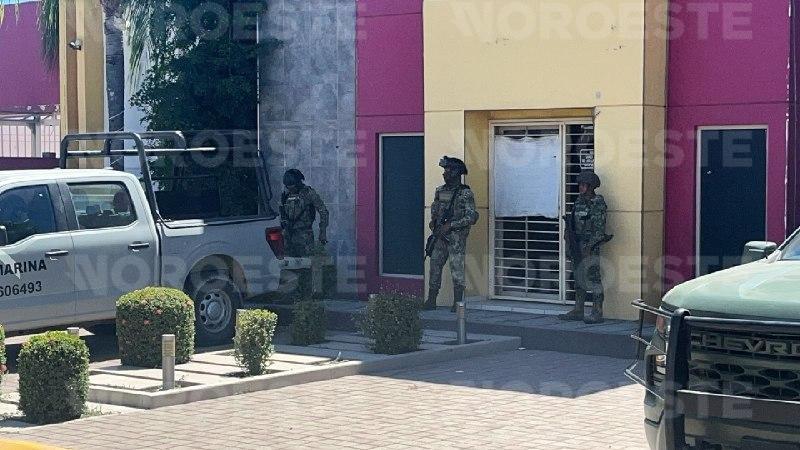 $!Militares resguardan motel en Culiacán tras privación de la libertad de una pareja