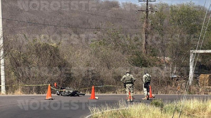 $!Asesinan a motociclista en la “Y”, en la salida hacia Tepuche, Culiacán