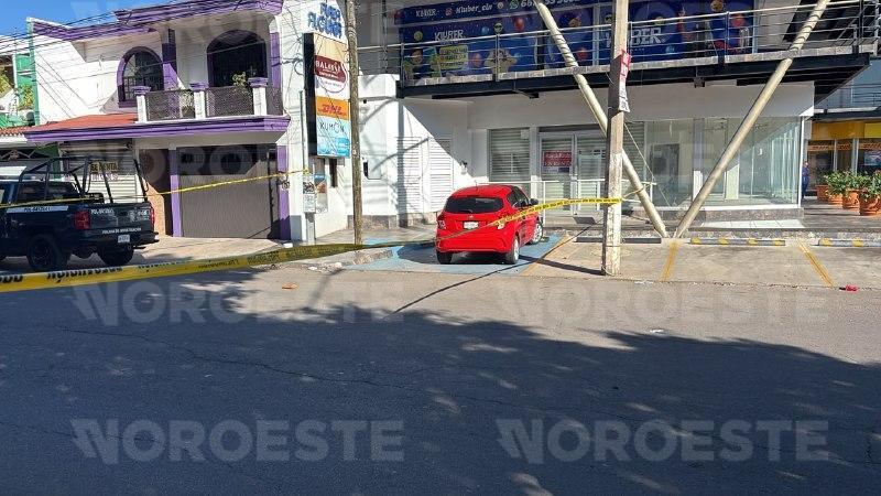$!Privan de la libertad a hombre al salir de gimnasio en Las Quintas, Culiacán
