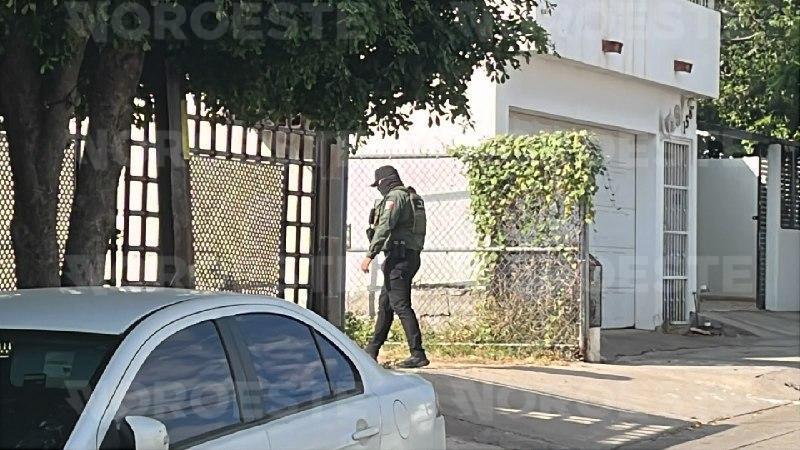 $!Hallan cuerpo envuelto en plástico y una cobija en Tierra Blanca, Culiacán