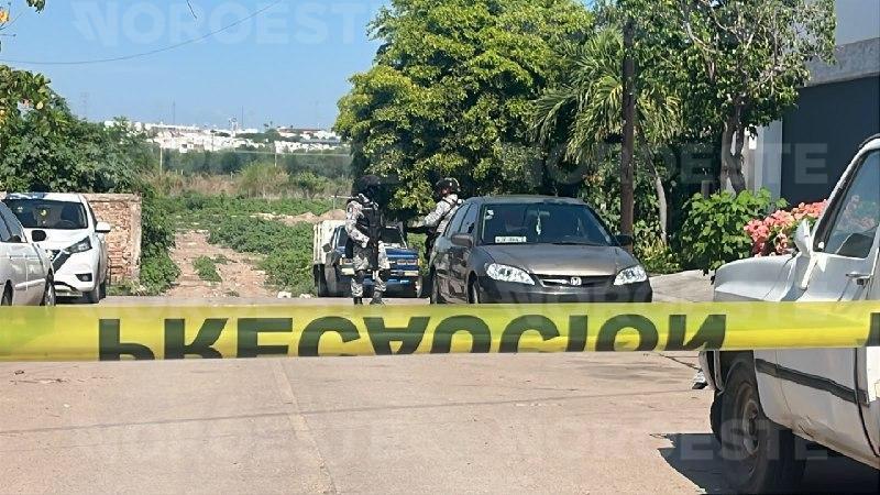 $!Localizan a un hombre asesinado y envuelto en una sábana en la colonia Las Cucas, al norte de Culiacán