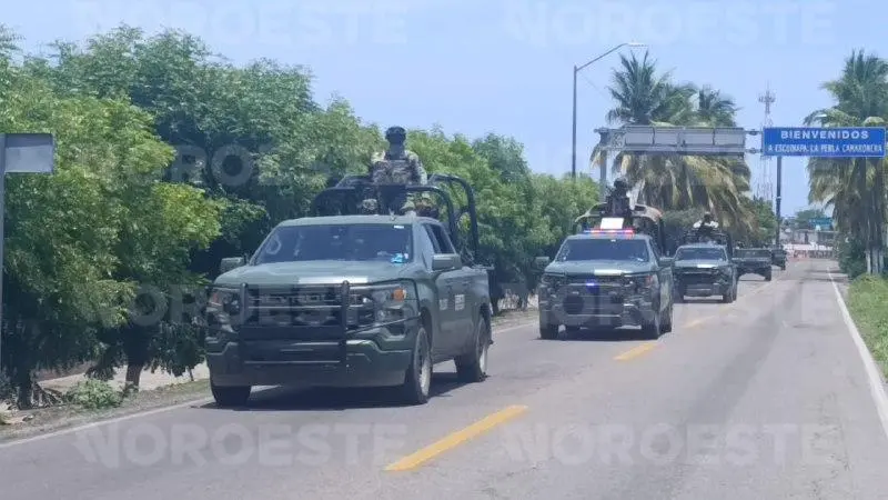 $!Escuinapa registra quema de vehículos y bloqueos viales tras presunto enfrentamiento