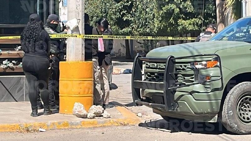 $!Hallan a hombre asesinado en un callejón del sector Humaya, en Culiacán