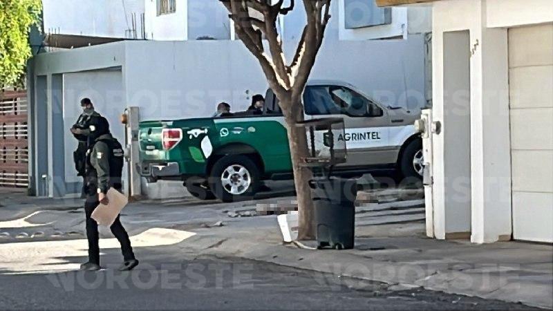 $!Asesinan a un hombre dentro de una camioneta en el fraccionamiento Azaleas, en Culiacán