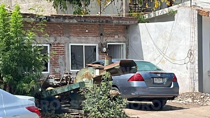 $!Atacan casa y vehículo en la 21 de Marzo, en Culiacán; inmueble estaba deshabitado al momento de la agresión