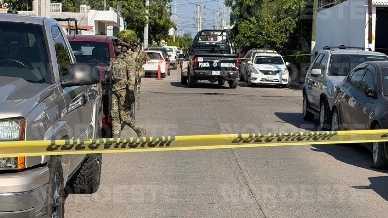 $!Asesinan a balazos a un hombre dentro de un negocio de comida en la colonia Francisco Villa de Mazatlán