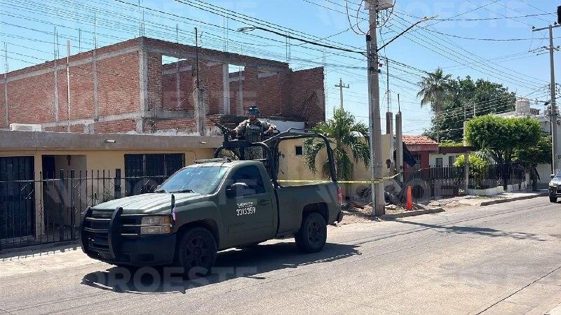 $!FGR catea vivienda en la colonia 5 de Mayo de Culiacán y asegura dos vehículos un transformador de CFE