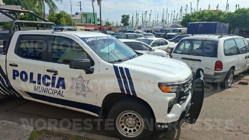 $!Ataque a balazos en Mazatlán deja a un hombre herido en el Embarcadero a la Isla de la Piedra