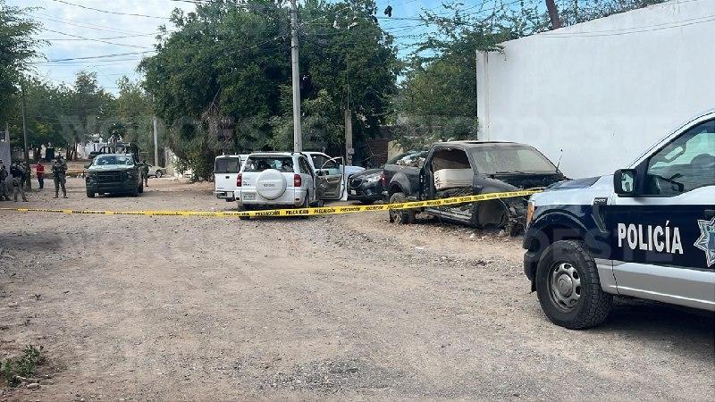 $!Riña entre conductores en la Lombardo Toledano deja dos detenidos y dos vehículos siniestrados, en Culiacán