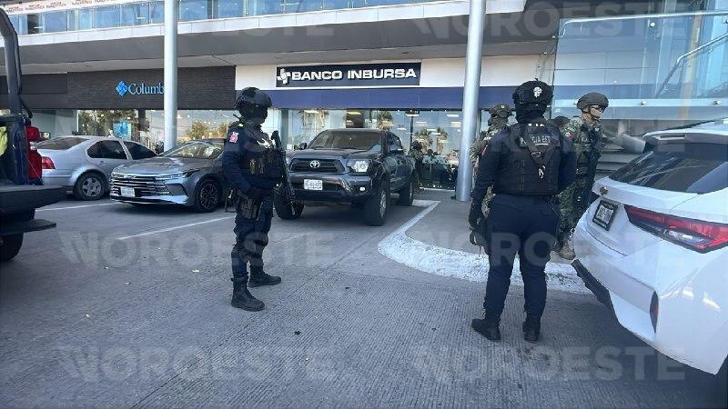 $!Guardia bancario es asesinado al frustrar asalto en plaza comercial de Culiacán