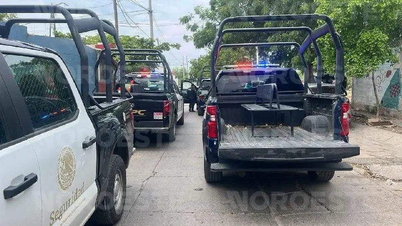 $!Localizan cuerpo envuelto en plástico y cinta en la colonia Villa Bonita, al sur de Culiacán